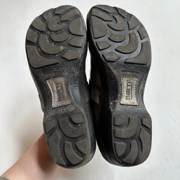 BORN Pewter Silver Metallic Slip On Clogs - Picture 6 of 6